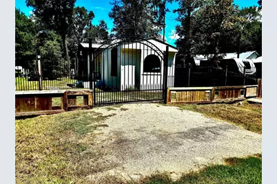 298 Cloverdale Street, Livingston, TX 77351 - Photo 3