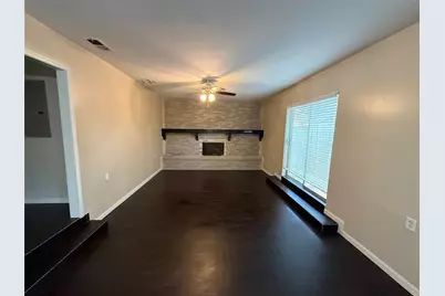 584 Elm Street, Prairie View, TX 77484 - Photo 7