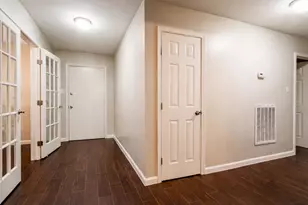 584 Elm St, Prairie View, TX 77484 - Photo 5