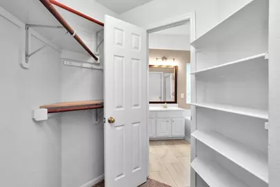 111 S Winterport Circle, The Woodlands, TX 77382 - Photo 13