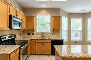 111 S Winterport Cir, The Woodlands, TX 77382 - Photo 7