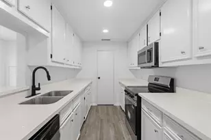 11280 Braes Forest Dr, Houston, TX 77071 - Photo 13