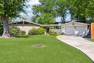 1515 Durango Dr, Houston, TX 77055 - Photo 1