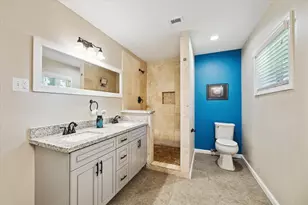 1515 Durango Dr, Houston, TX 77055 - Photo 11