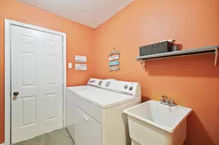 1515 Durango Dr, Houston, TX 77055 - Photo 17