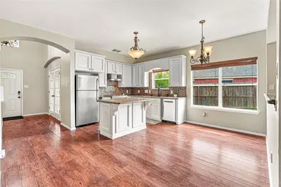 9904 Fair Brook Way, Pearland, TX 77584 - Photo 5