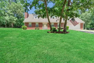 1928 Greentree Dr, Huntsville, TX 77340 - Photo 5