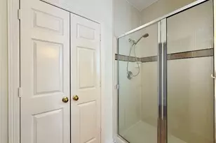 2806 Briarhurst Park, Houston, TX 77057 - Photo 17
