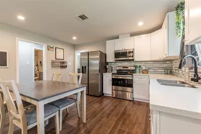 1803 Avenue Q, Santa Fe, TX 77510 - Photo 9