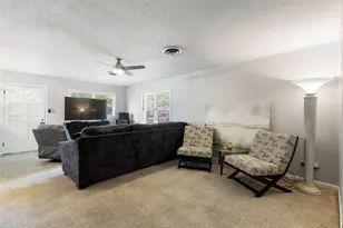 4200 Woody Ln, Bryan, TX 77803 - Photo 11