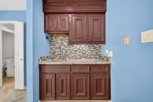 5906 Par Four Dr, Houston, TX 77088 - Photo 15