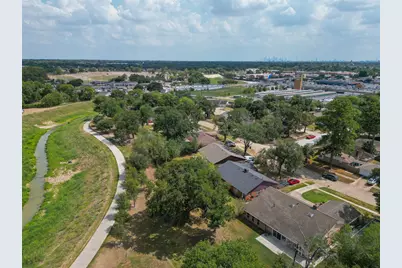 5906 Par Four Drive, Houston, TX 77088 - Photo 45