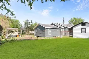 3126 Webster St, Houston, TX 77004 - Photo 9