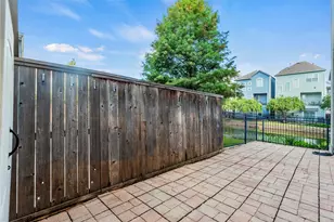 11006 Joedell Ln, Houston, TX 77043 - Photo 3