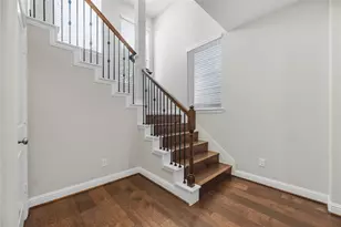 11006 Joedell Ln, Houston, TX 77043 - Photo 7