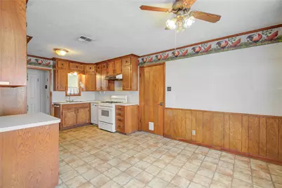 1510 W 11th Street, Freeport, TX 77541 - Photo 11