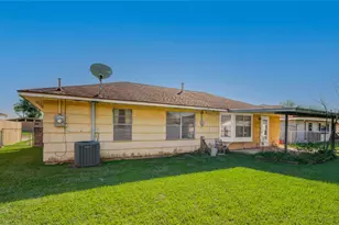 1510 W 11th St, Freeport, TX 77541 - Photo 29