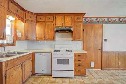 1510 W 11th Street, Freeport, TX 77541 - Photo 15