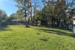 117 Oak Dr, Lake Jackson, TX 77566 - Photo 15