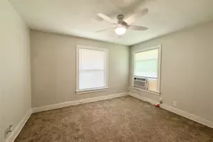 117 Oak Dr, Lake Jackson, TX 77566 - Photo 9