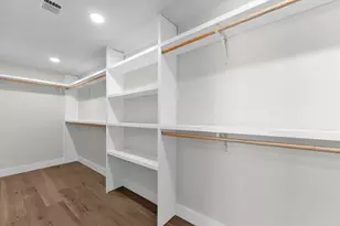 10722 Ella Lee Ln, Houston, TX 77042 - Photo 33