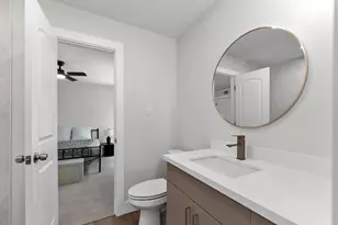 10722 Ella Lee Ln, Houston, TX 77042 - Photo 37