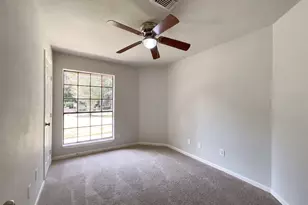 4911 Creek Shadows Dr, Houston, TX 77339 - Photo 9