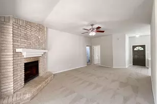 4911 Creek Shadows Dr, Houston, TX 77339 - Photo 3