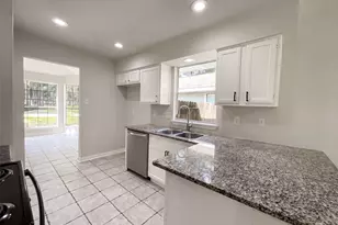 4911 Creek Shadows Dr, Houston, TX 77339 - Photo 7