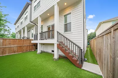 816 E 38th St #C, Houston, TX 77022 - Photo 9