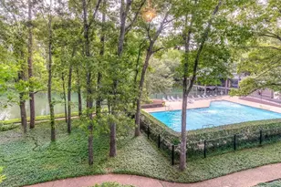 246 Litchfield Ln, Houston, TX 77024 - Photo 21