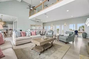 19023 Kahala Dr E, Galveston, TX 77554 - Photo 7