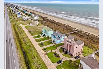 19023 Kahala Drive E, Galveston, TX 77554 - Photo 3