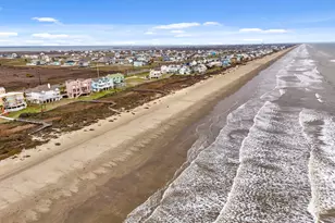 19023 Kahala Dr E, Galveston, TX 77554 - Photo 5