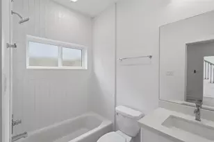 904 Kern St, Houston, TX 77009 - Photo 15