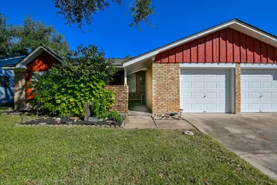 129 Cannon Street, Clute, TX 77531 - Photo 3