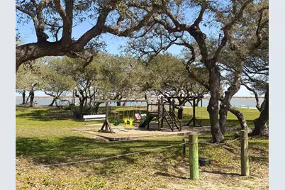 423 Calumet, Palacios, TX 77465 - Photo 33