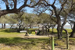 423 Calumet, Palacios, TX 77465 - Photo 33