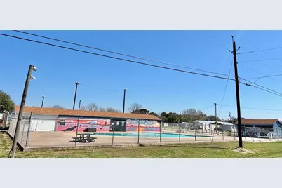 423 Calumet, Palacios, TX 77465 - Photo 25