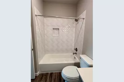 423 Calumet, Palacios, TX 77465 - Photo 17