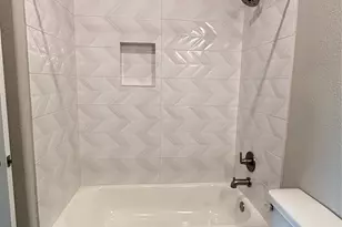 423 Calumet, Palacios, TX 77465 - Photo 17