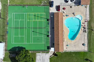 423 Calumet, Palacios, TX 77465 - Photo 21