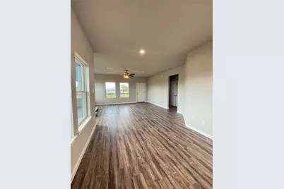 423 Calumet, Palacios, TX 77465 - Photo 13