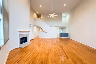 9813 Cynthia Ann Ct, Houston, TX 77025 - Photo 21