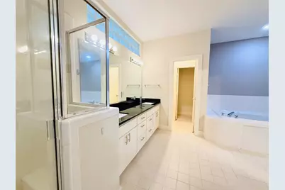 9813 Cynthia Ann Court, Houston, TX 77025 - Photo 5
