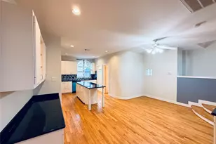 9813 Cynthia Ann Ct, Houston, TX 77025 - Photo 11