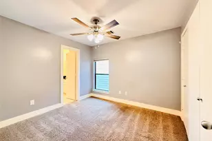 9813 Cynthia Ann Ct, Houston, TX 77025 - Photo 25