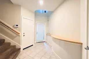 9813 Cynthia Ann Ct, Houston, TX 77025 - Photo 7