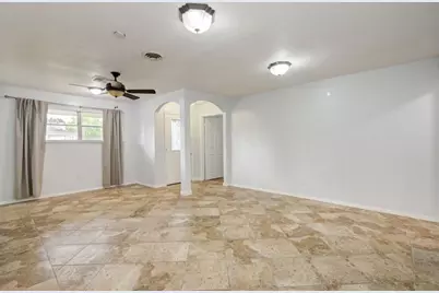 811 W 7th Street, Freeport, TX 77541 - Photo 5