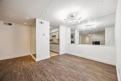 9700 Leawood Boulevard #1214, Houston, TX 77099 - Photo 7